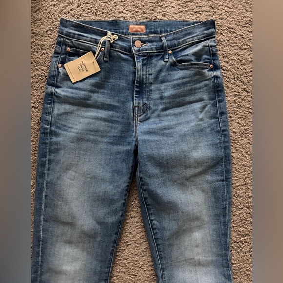 Mother The Weekend Fray Jeans - Picture 2 of 9